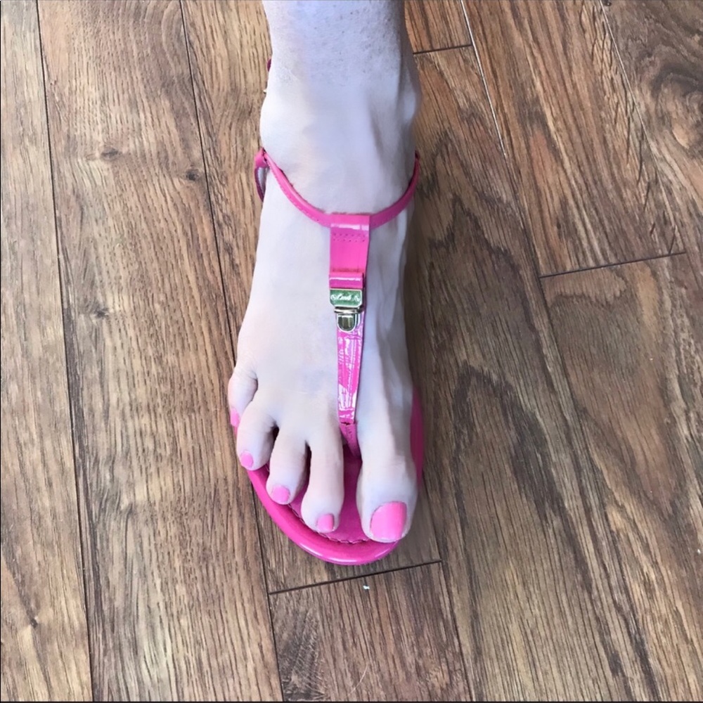 Coach Rosati Pink Patent Thong Sandals Size 9 EUC